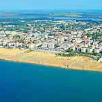 Bright With Ac 350m Far The Sea Bibione