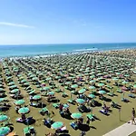 Appartement Bright With Ac 350m Far The Sea