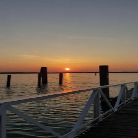 Appartamento Bright With Ac 350m Far The Sea *