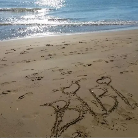 Bright With Ac 350m Far The Sea شقة *
