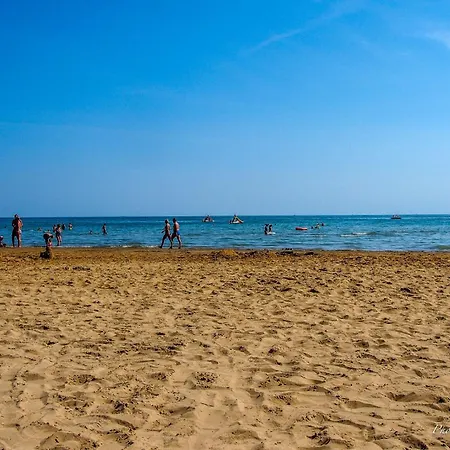 Bright With Ac 350m Far The Sea *