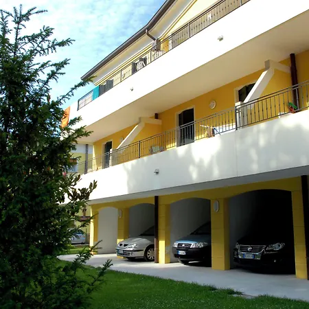 Bright With Ac 350m Far The Sea Апартаменти